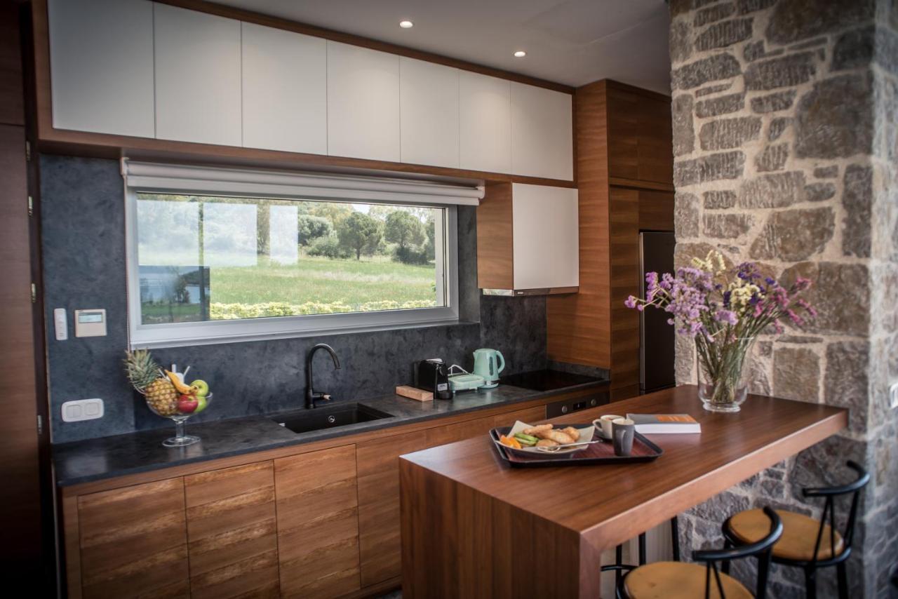 Varko Luxury Suites Paleros Exterior foto