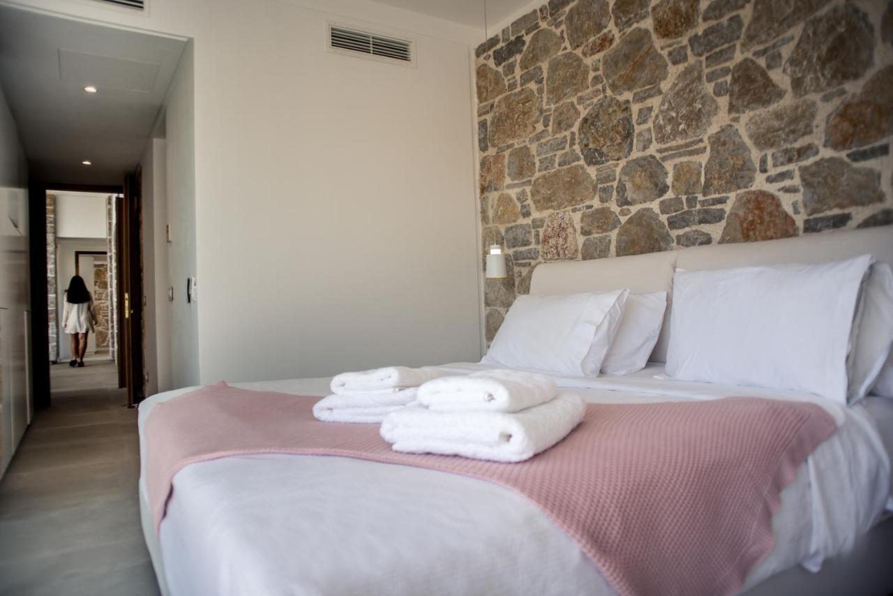 Varko Luxury Suites Paleros Exterior foto