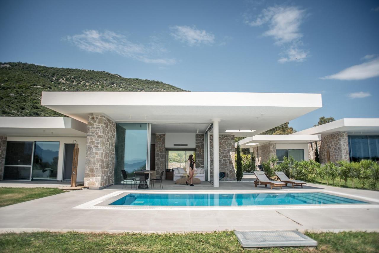 Varko Luxury Suites Paleros Exterior foto